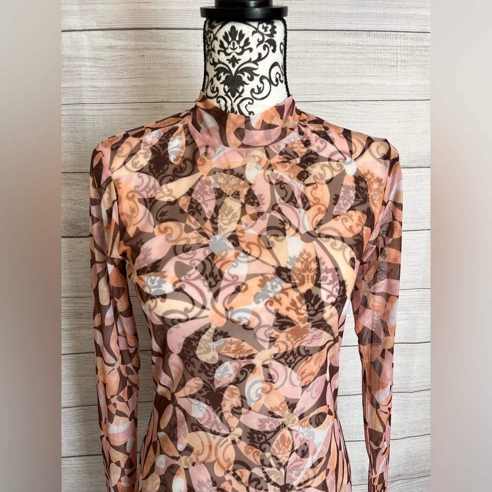 Sanctuary | NWT Jigsaw Petals Mock Neck Swim Coverup - Picture 3 of 7
